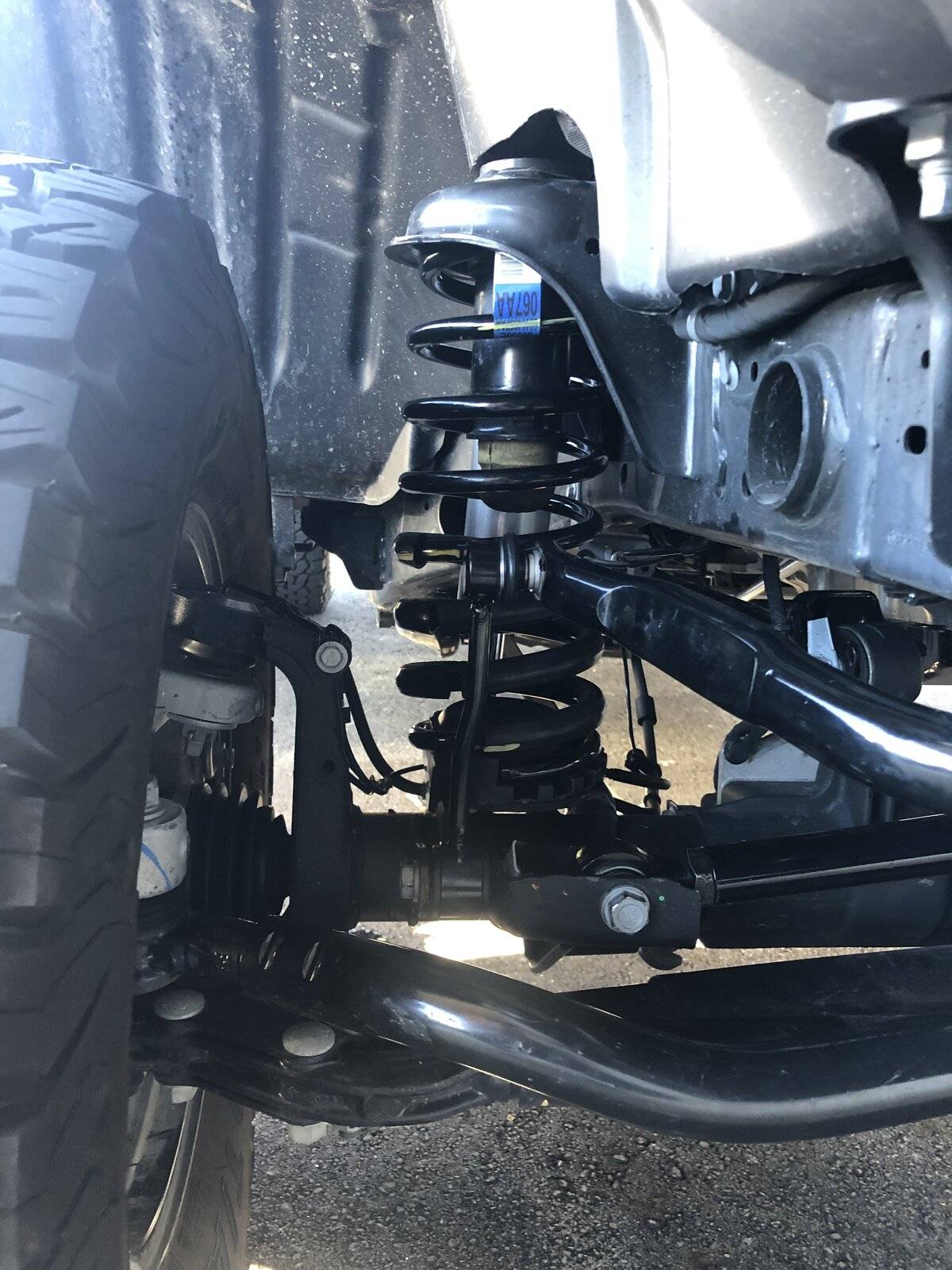 Jeep Wrangler JL Mopar lift not bowing on driver side 288D11C3-1C3A-4170-82E9-BC265B8D844C