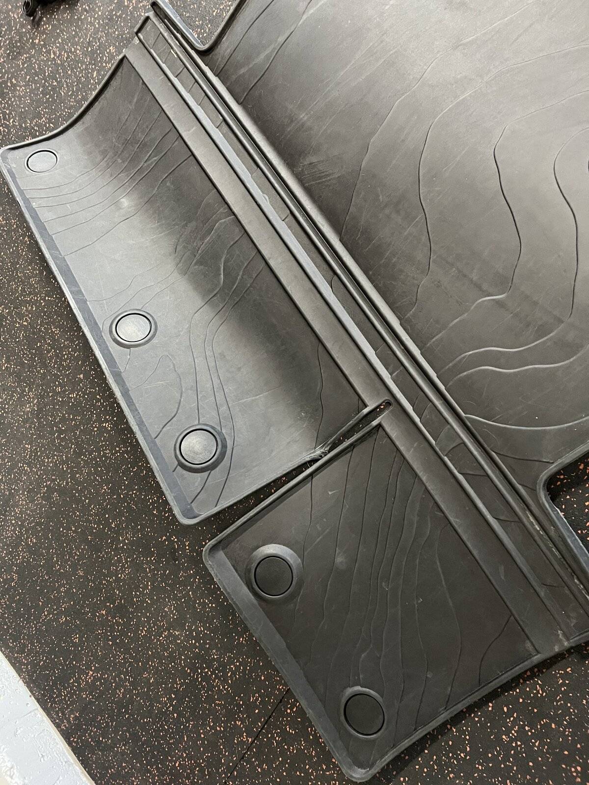 Jeep Wrangler JL Mopar Trunk Liner Rubber Mat IMG_0796