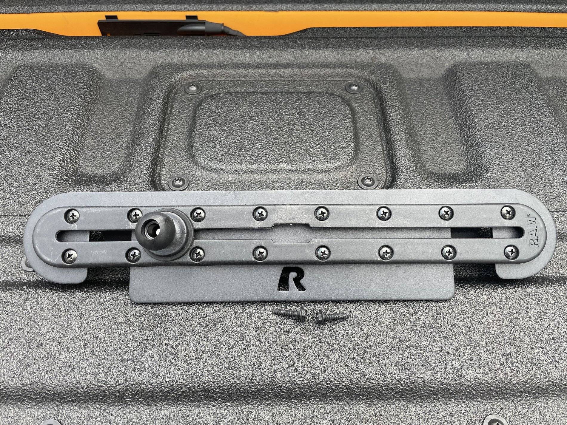 Jeep Wrangler JL RAM Mounts Tough Track dash mount AD0C05D5-3D5D-4394-AA5E-268742BFB9DB