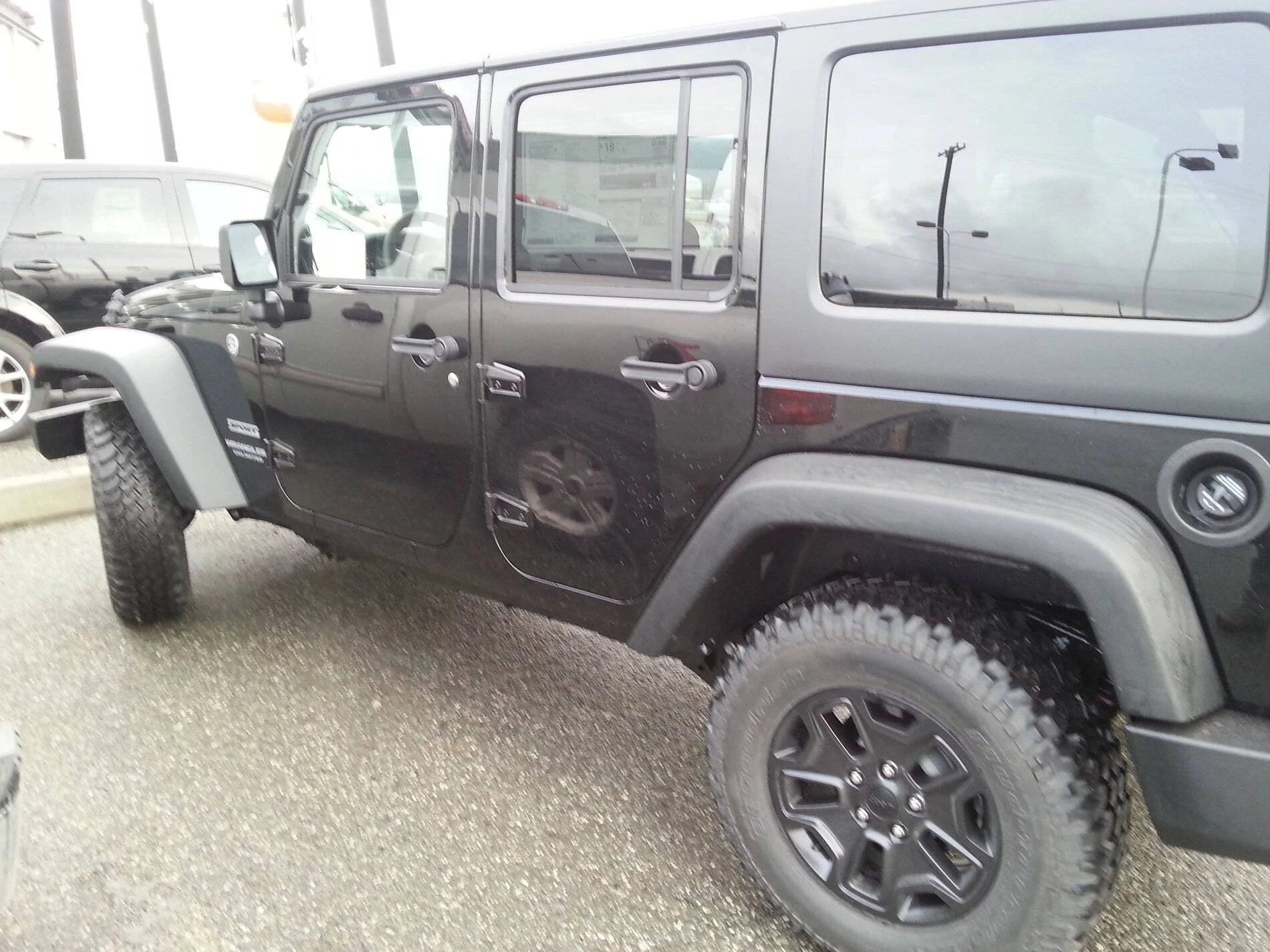 Jeep Wrangler JL When will Flat Black go away 20131031_153910