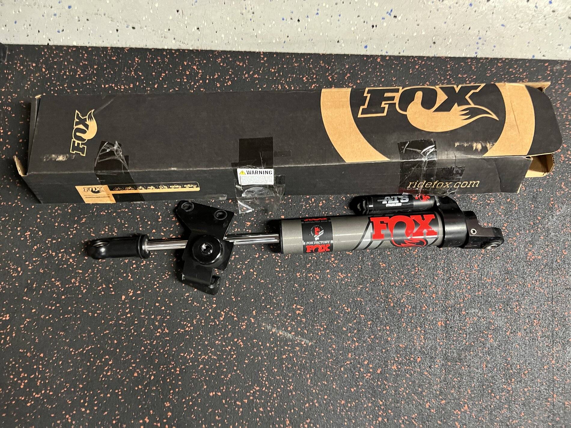 Jeep Wrangler JL Fox ATS Steering Stabilizer + Custom Red Fox Decals IMG_0952