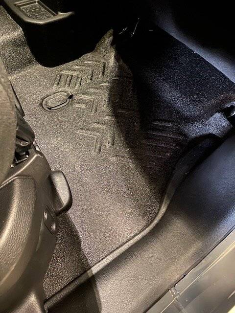 Jeep Wrangler JL Floor mats for the 4xE IMG_3134