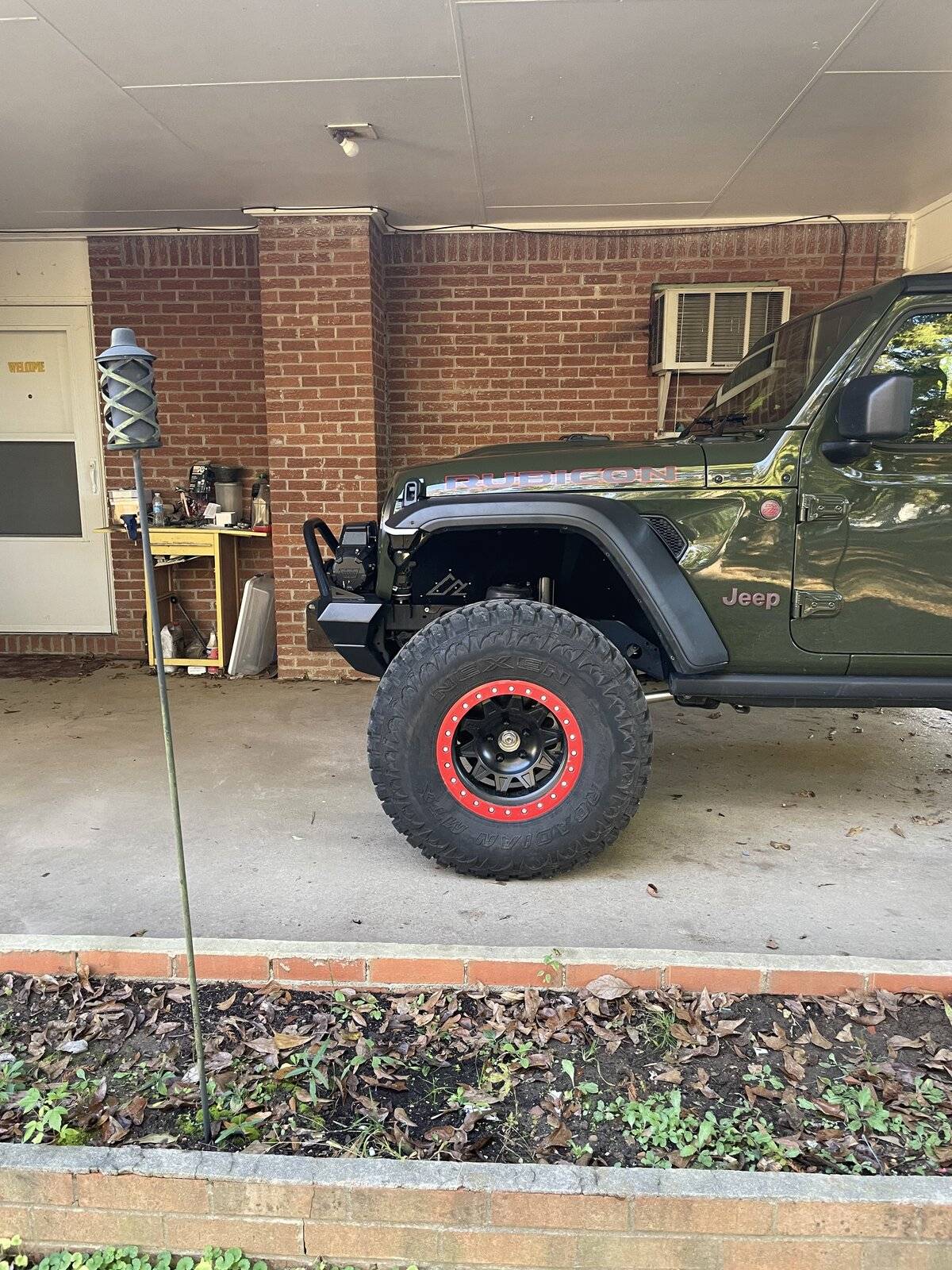 Jeep Wrangler JL The Bubba Fett build 358E8D2D-E5A4-41CF-8CF3-4E8644DAD585