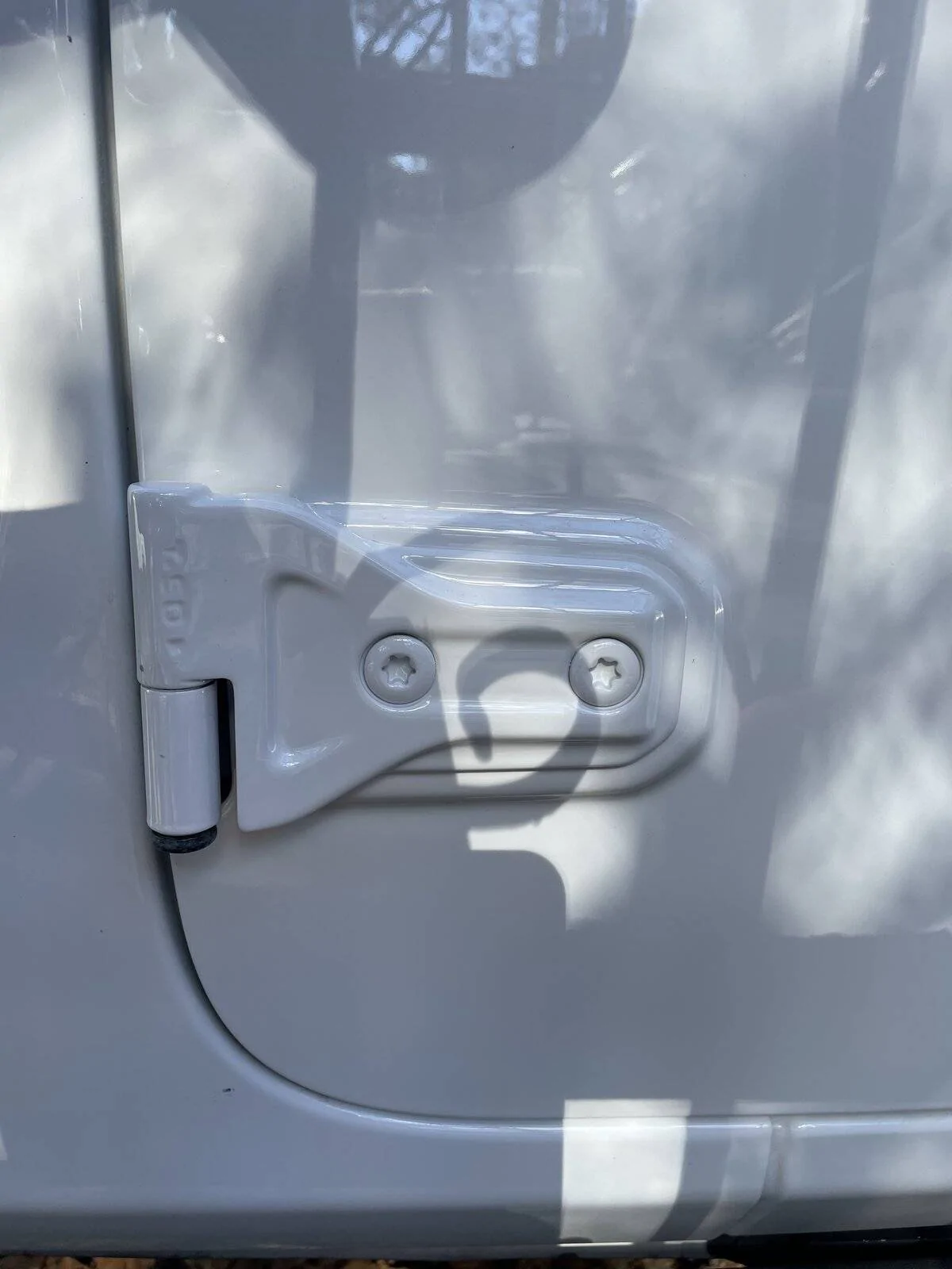 Jeep Wrangler JL Bubbles in Paint at Door Hinges 9F9BCD6E-6194-460A-8AFB-CAE6A09943BC