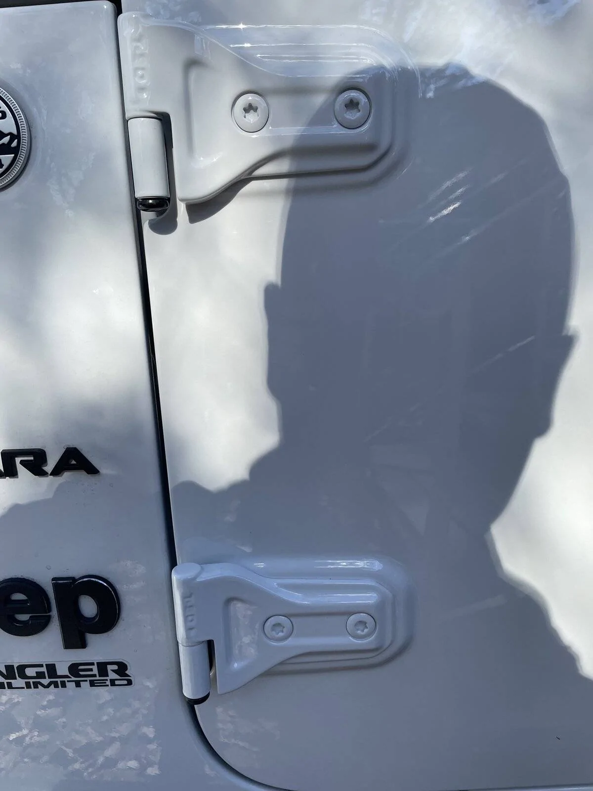 Jeep Wrangler JL Bubbles in Paint at Door Hinges 640BA82E-17CC-4038-A92E-1B7D25C2955D