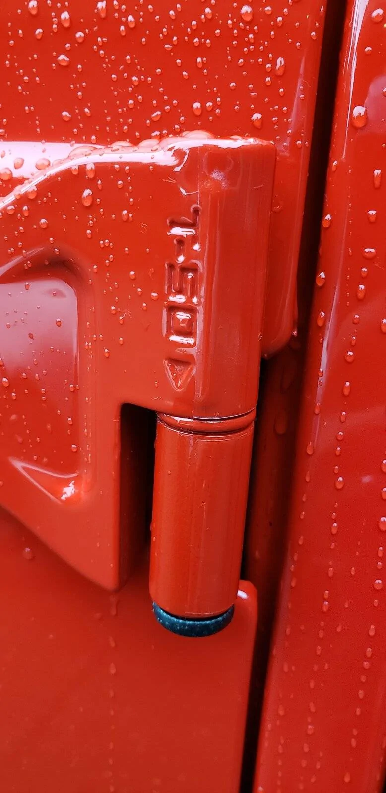 Jeep Wrangler JL Bubbles in Paint at Door Hinges 20211103_130402