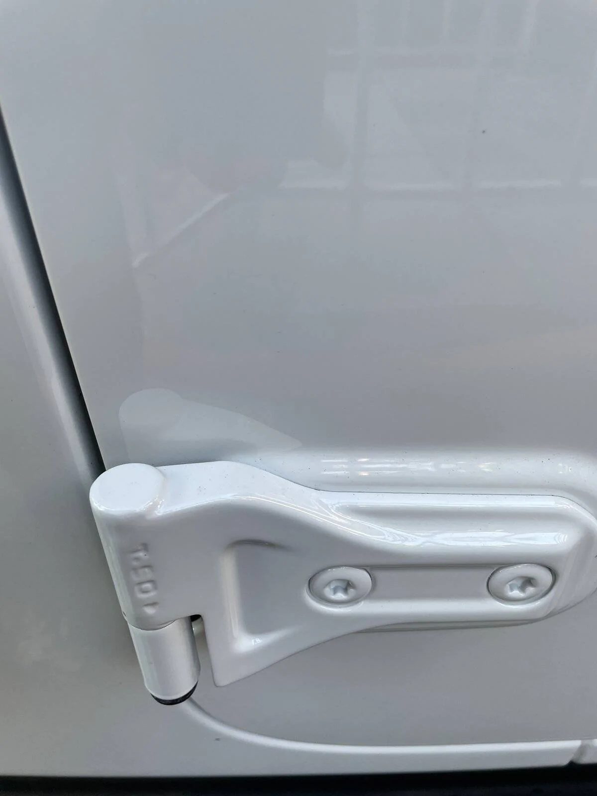 Jeep Wrangler JL Bubbles in Paint at Door Hinges 0430ED9D-4BD8-4049-95E2-7BB1DFD69784