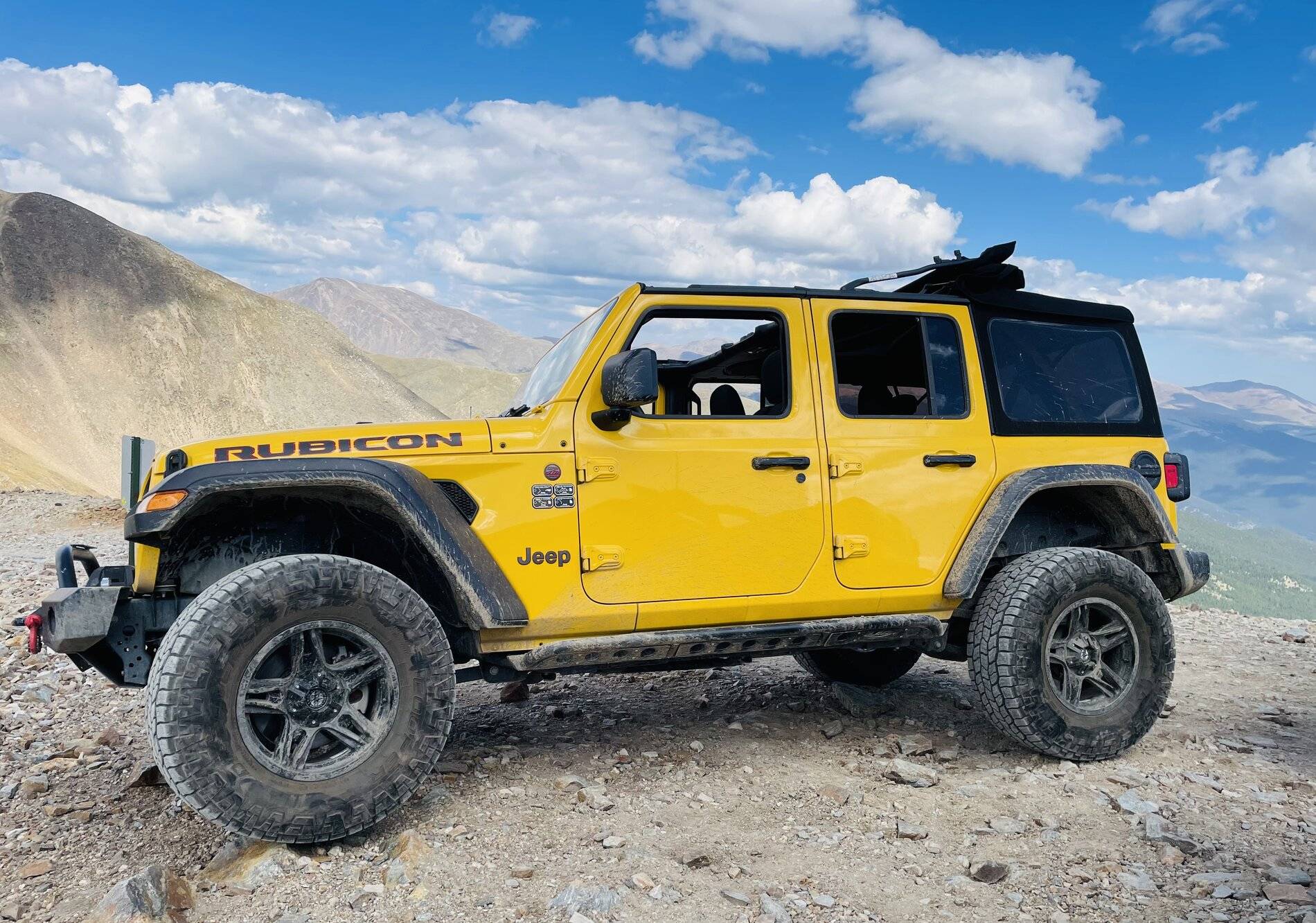 Jeep Wrangler JL 2.0-liter four-cylinder engine 8ACB8A3B-DB92-4D36-8FFD-AA38D614722A