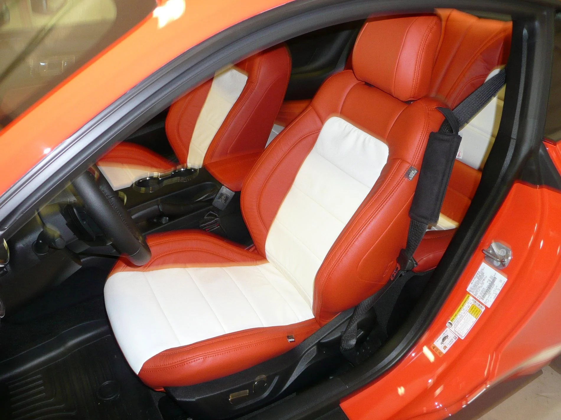 Jeep Wrangler JL Premium cloth or leather P1040564