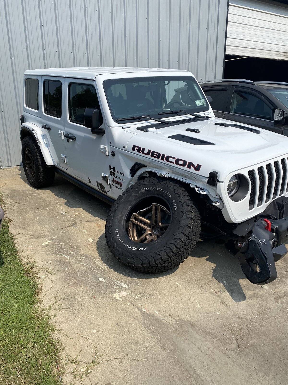 Jeep Wrangler JL Got rearended 2C590E4A-7E11-4ADF-AF2A-1A1EB77AC8E6