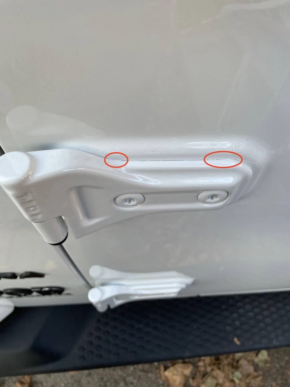 Jeep Wrangler JL Bubbles in Paint at Door Hinges 6F8CA5C1-3DBD-4560-A076-5499990921CB