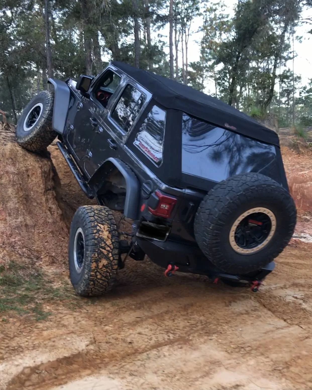 Jeep Wrangler JL Crystal Rubi build… 350529D6-7946-4B1F-82DE-38622E1EBA08