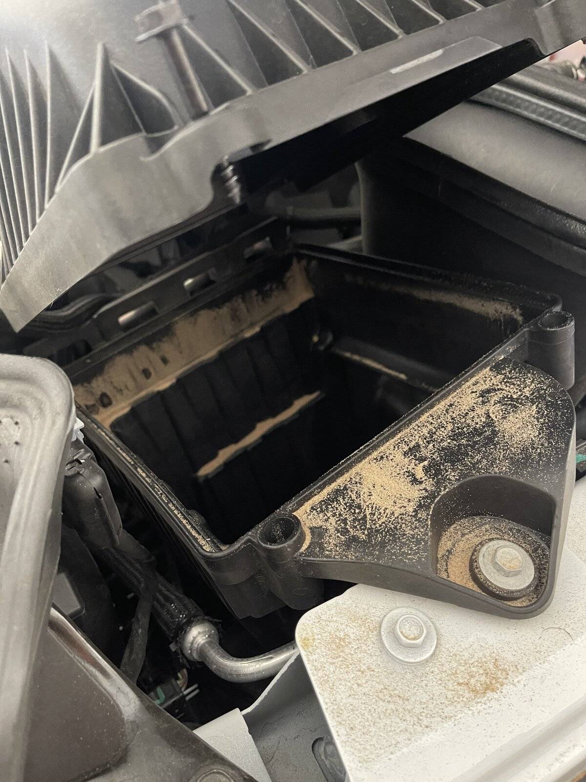 Jeep Wrangler JL The hood scoop intake... CC69E133-4736-4683-B786-3C5B0D2AB0E1