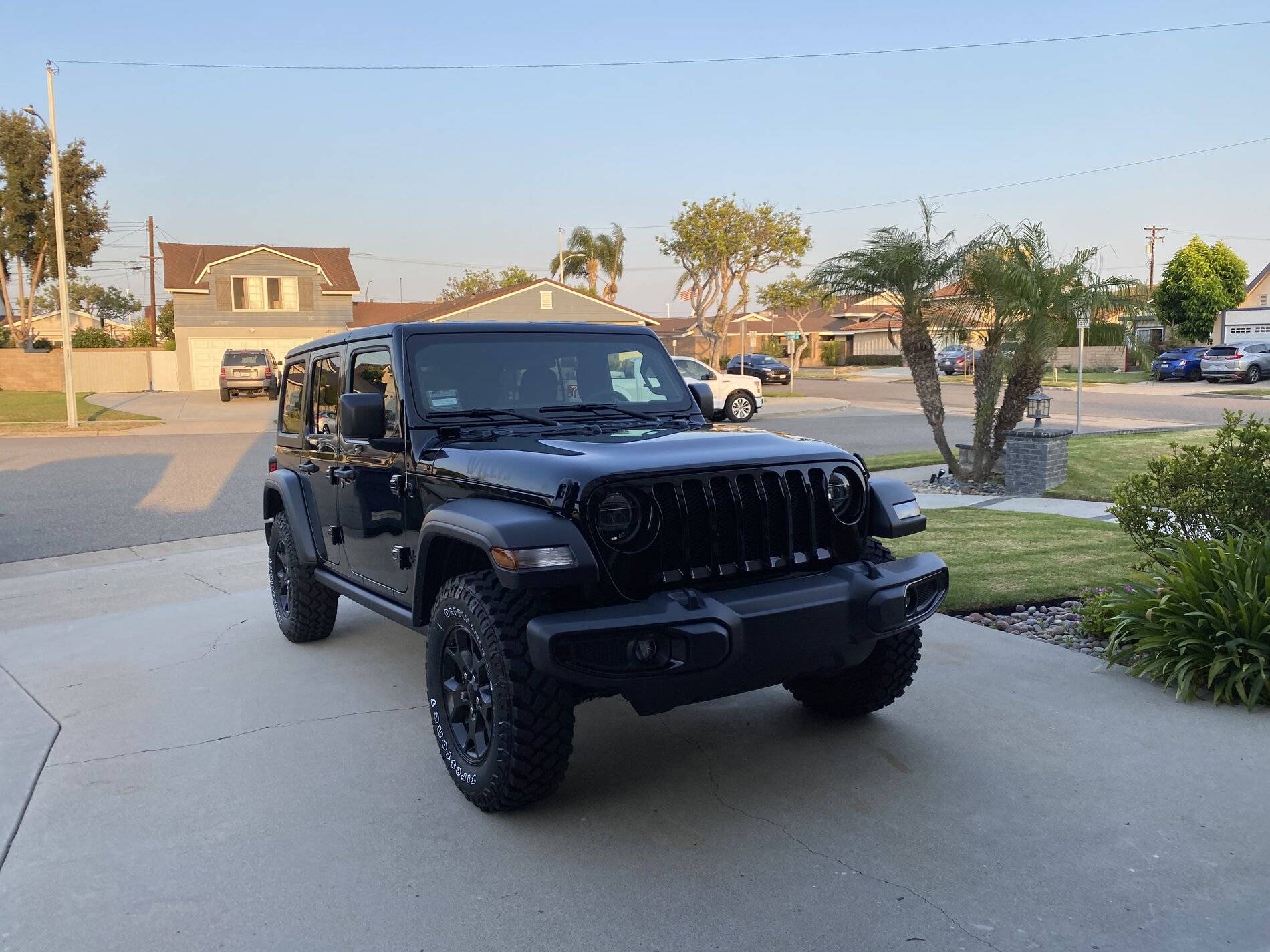 Jeep Wrangler JL Different Willys front bumper designs? CC064F28-7922-455E-B547-6C07B1E93136