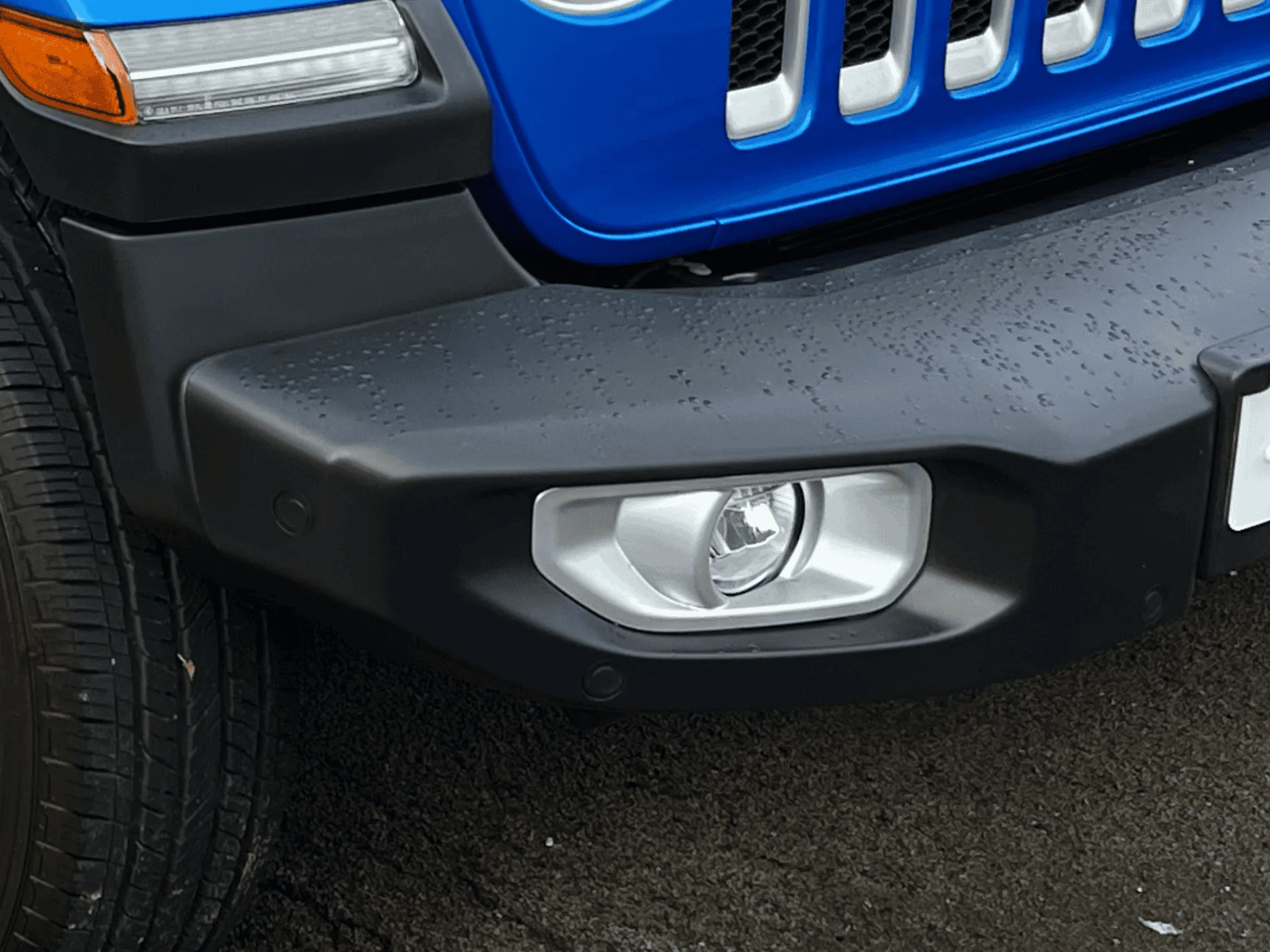 Jeep Wrangler JL Fog light bezel removal ? 8E9C07E0-4DF4-4FE1-9A32-61B650C2B622