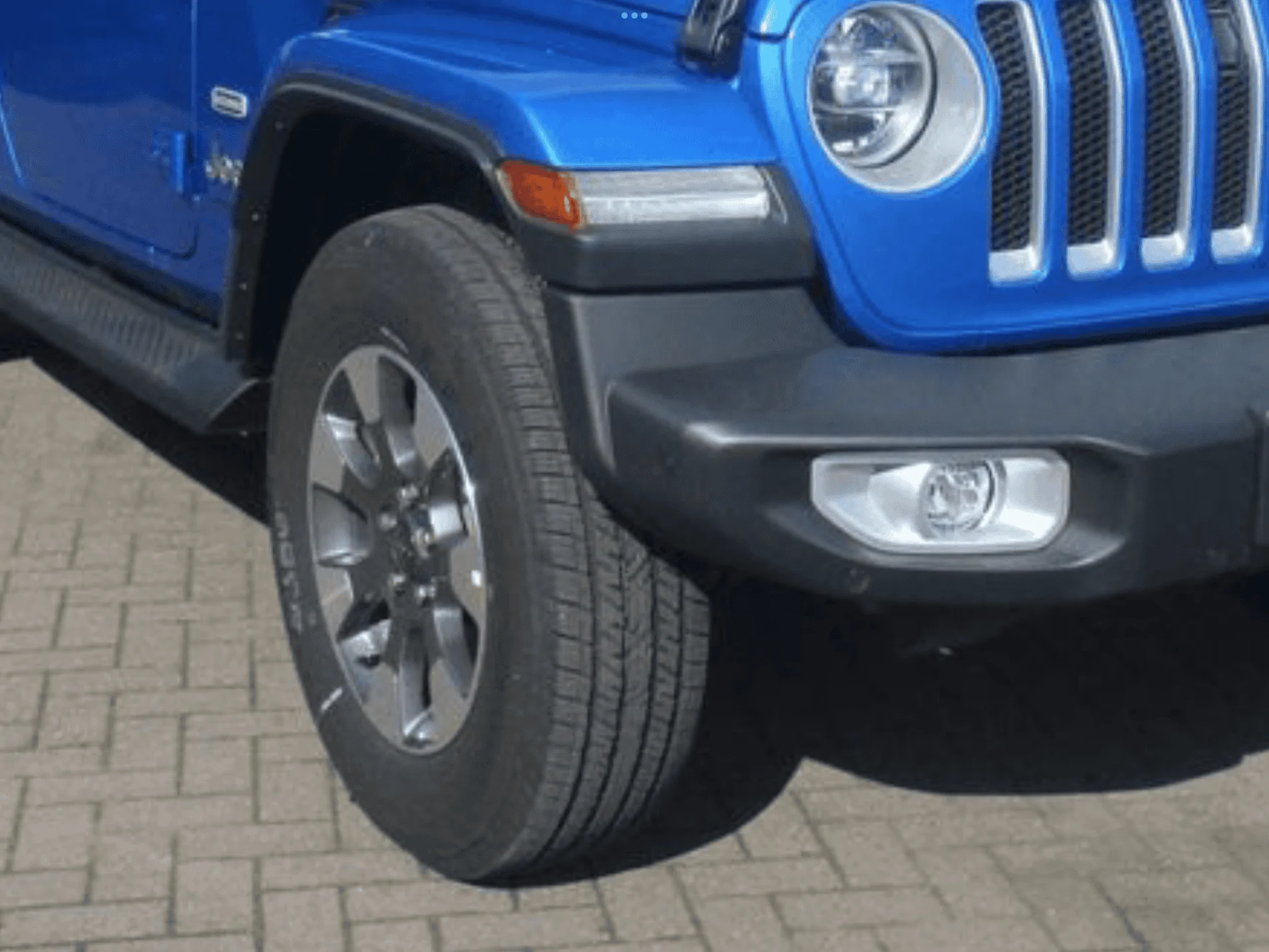Jeep Wrangler JL Fog light bezel removal ? D728492E-DDB2-49A5-9A3F-31A712A786EA