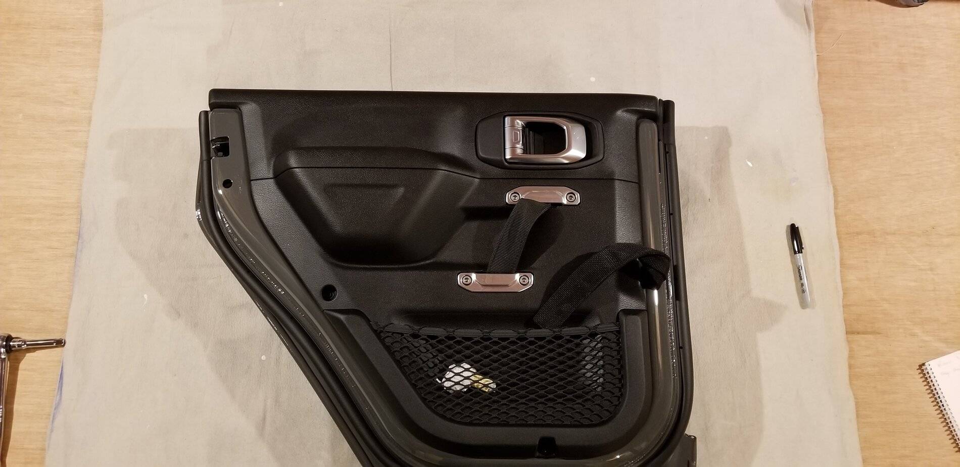 Jeep Wrangler JL Half Door Disassembly - Rear 20211112_120141