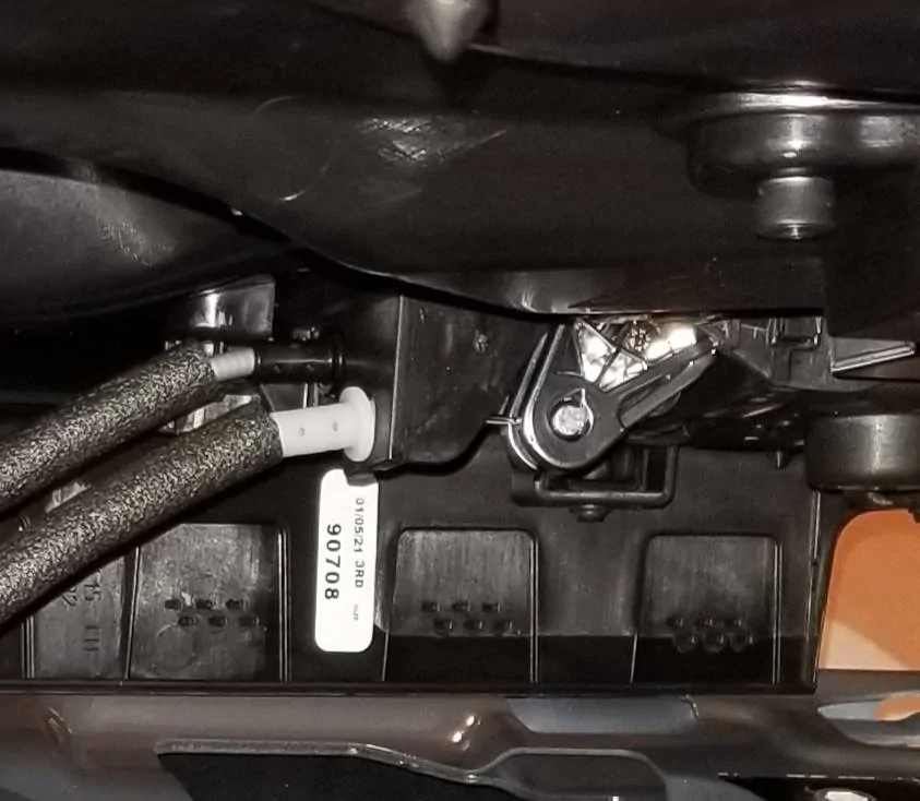Jeep Wrangler JL Half Door Disassembly - Rear 20211112_184026