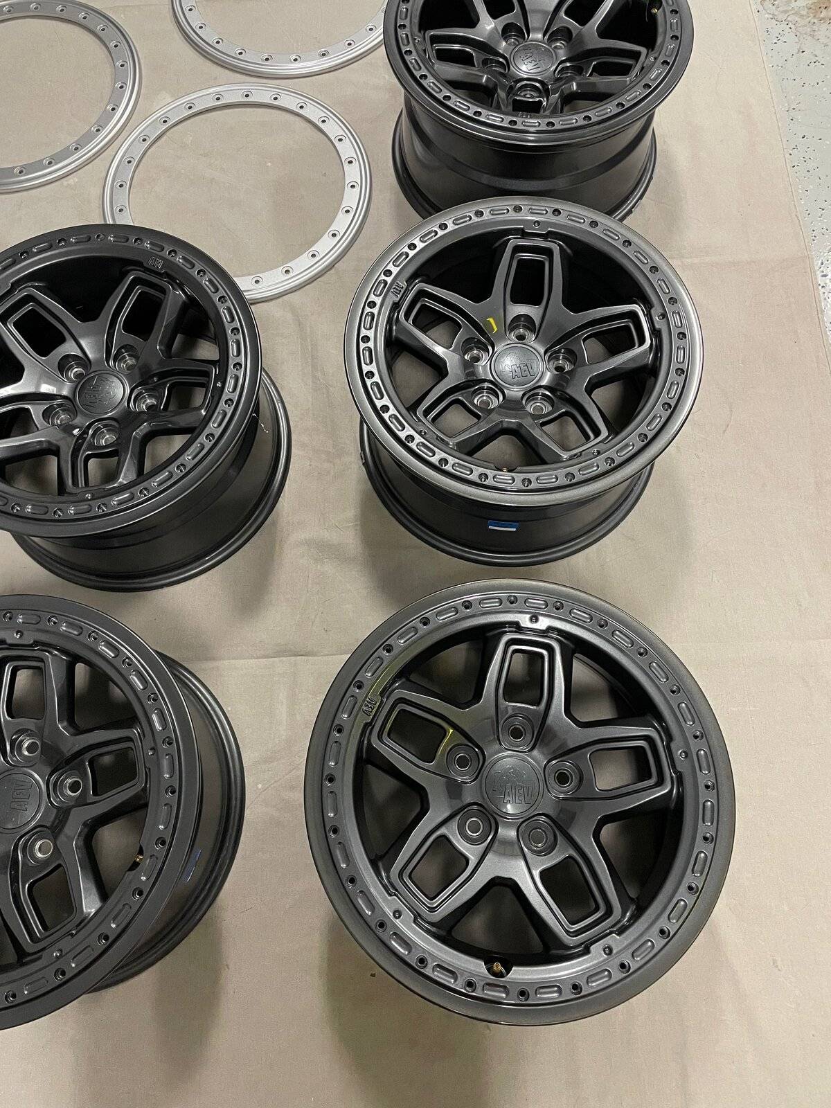 Jeep Wrangler JL (5) Five AEV Borah Wheels - Onyx with Silver Protection Rings Borah 8