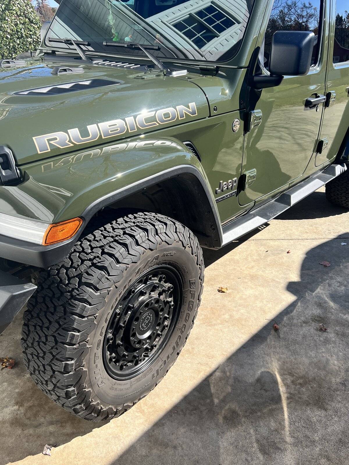 Jeep Wrangler JL Too much tire poke? IMG_5447