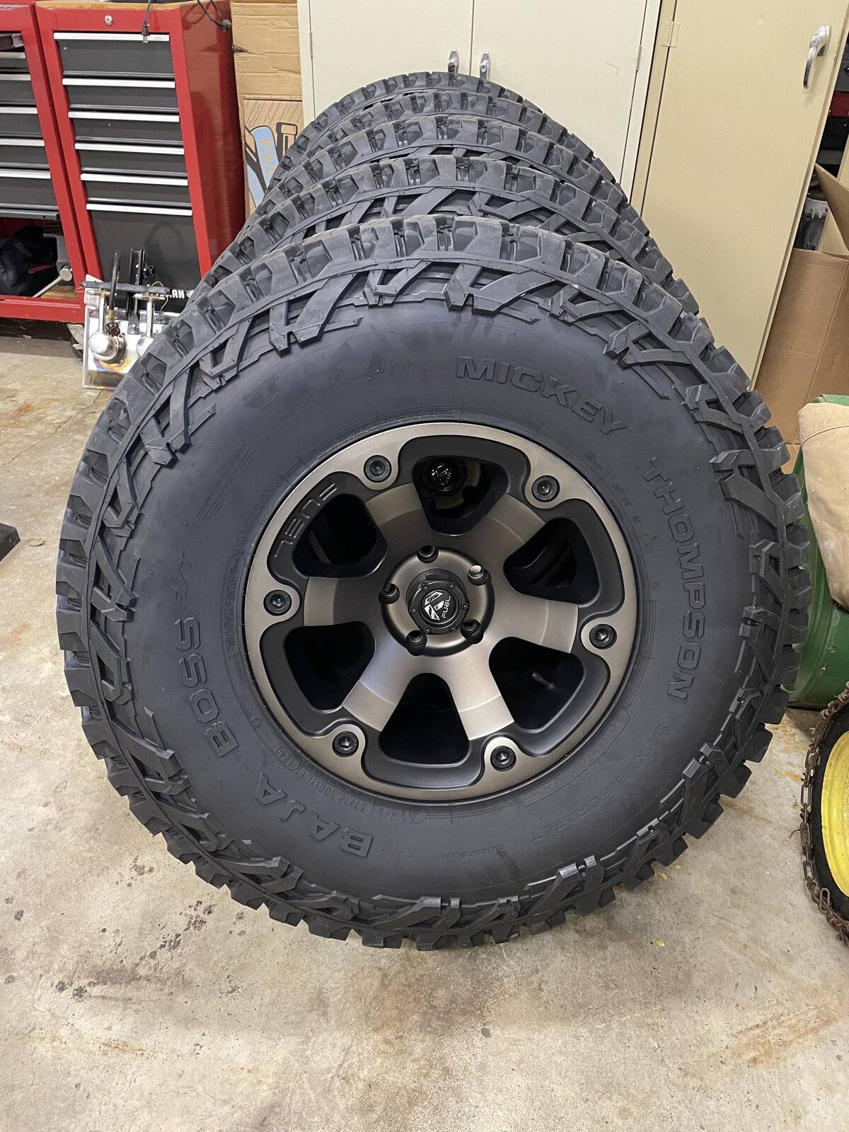 Jeep Wrangler JL 37” Mickey Thompson Baja Boss Balancing 85303DBF-9DD1-49E6-9834-99E6C8246AFA