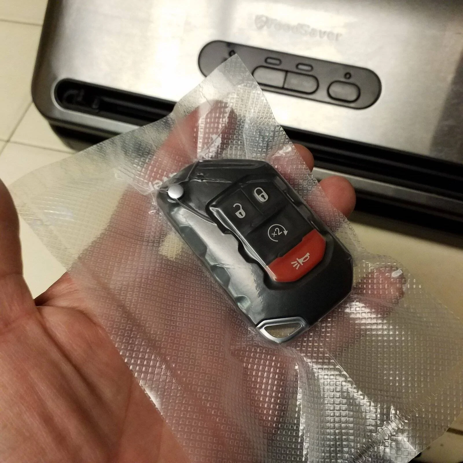 Jeep Wrangler JL Surfing - what to do with key 20211118_060709