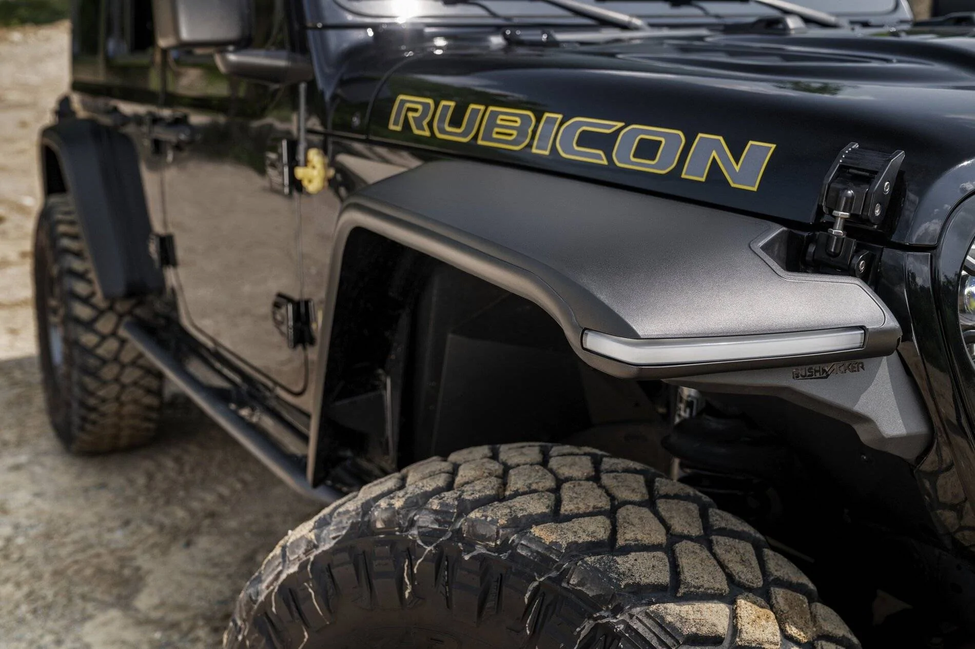 -11950-07-hyperform-4pc-flat-fender-flares-jl-main.webp