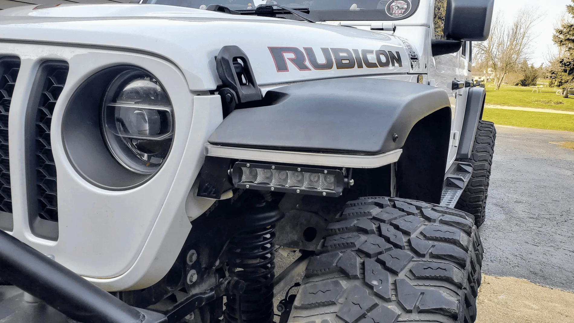 Jeep Wrangler JL Too much tire poke? 1637575705672