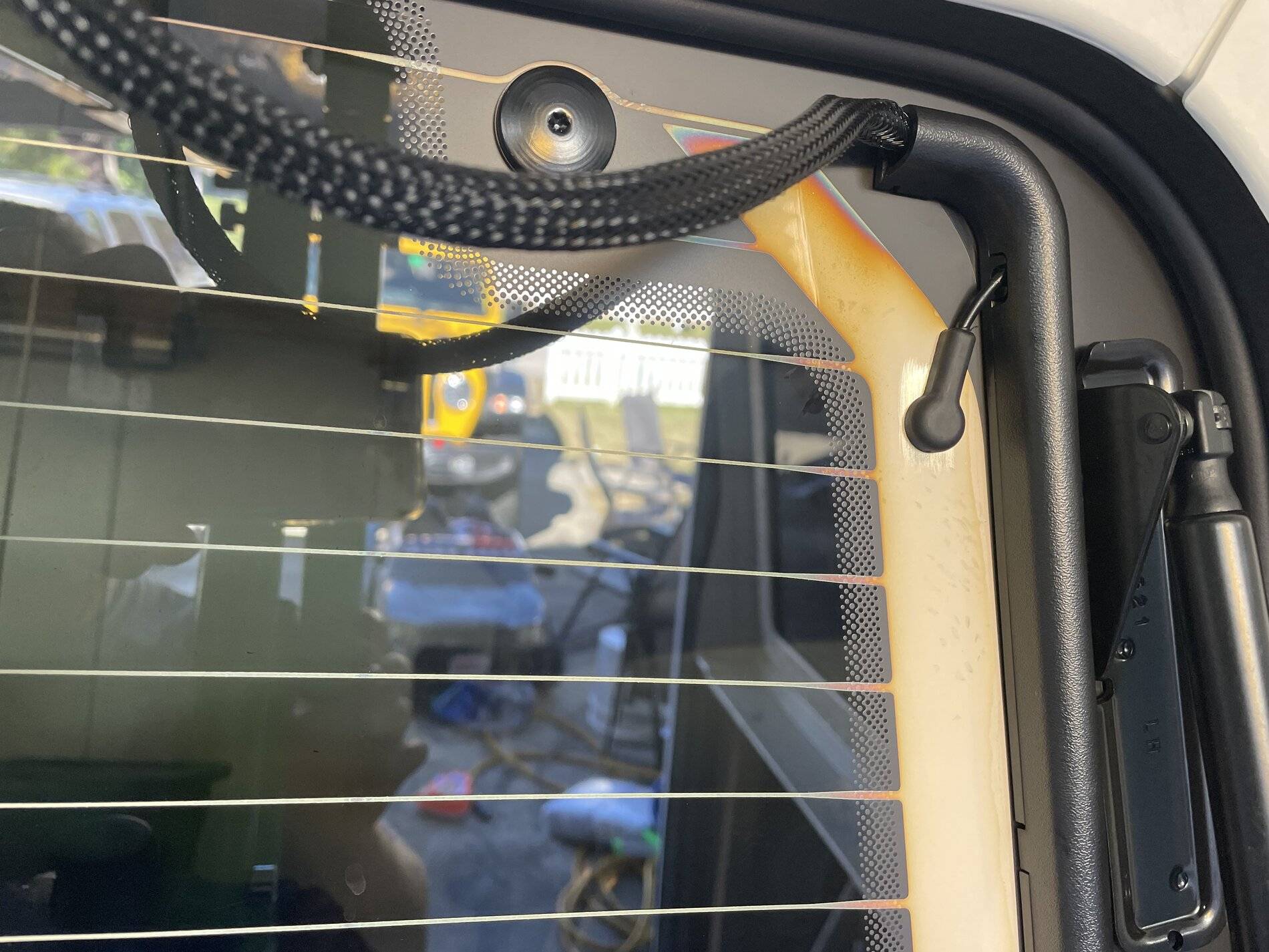 Jeep Wrangler JL Hardtop problem - defroster stripes / lines 52BA1CA6-3B0B-4B2C-A38B-ED9BCC62E04D