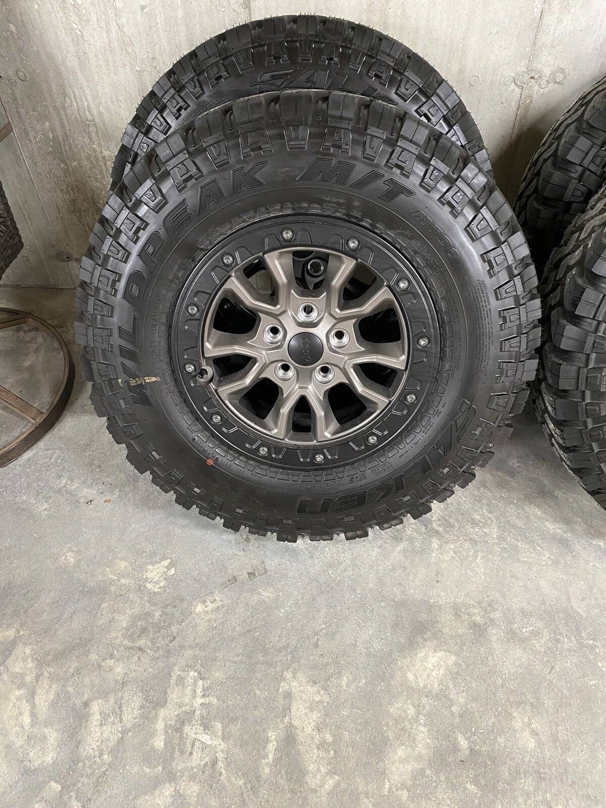 Jeep Wrangler JL WTB Rubicon 392 take offs A8845B43-2A80-494F-8937-5256145EE5DF