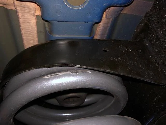 Jeep Wrangler JL Spring Seats misaligned on Rear Axle Jeep Spring
