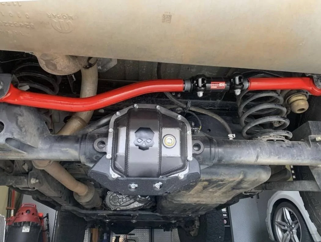 Jeep Wrangler JL Which stabilizer shock avoids death wobble and steering deflection? D278ED15-E2A2-405A-A47D-F5086DE3E3C2