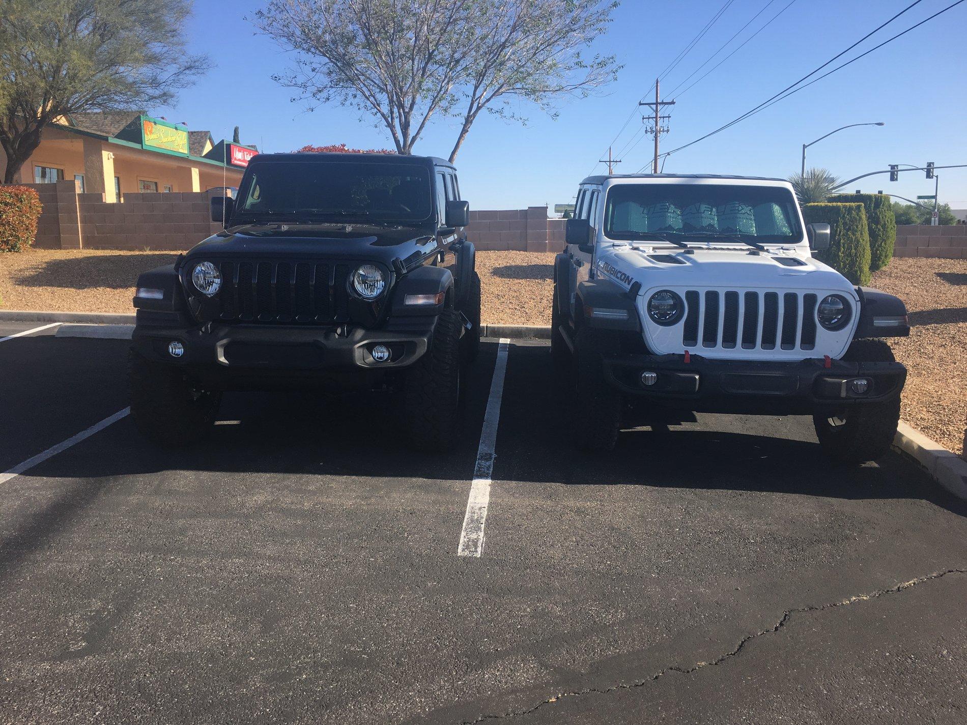 Jeep Wrangler JL Sport S or Rubicon? 8724C89E-A726-494E-9A86-B13035C7B2F6