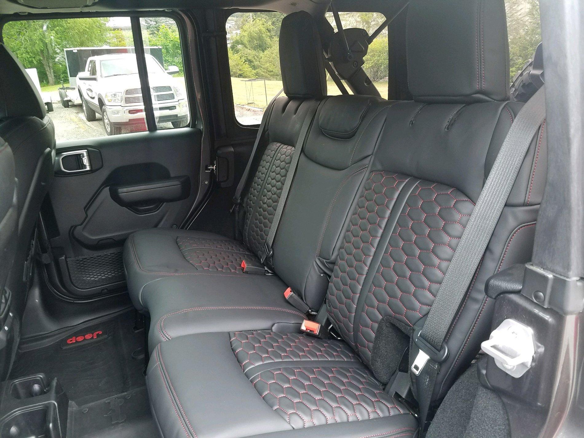 Jeep Wrangler JL Alea Leather FB759A9E-FC87-4A3F-9292-94DC2259CDE8