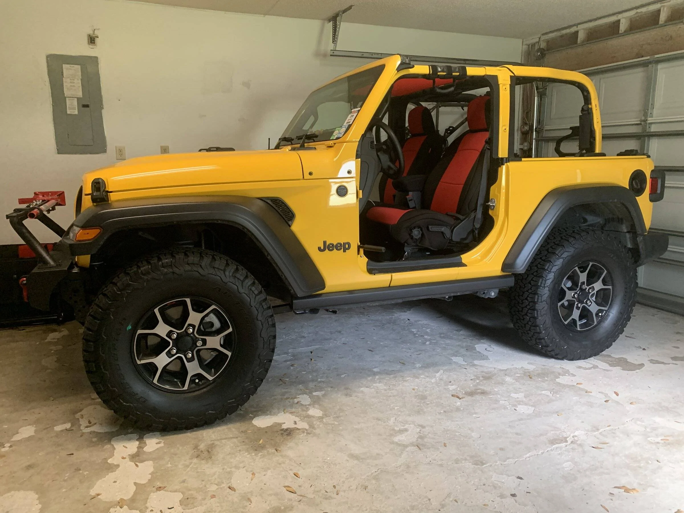 Jeep Wrangler JL Tops off 2 door pics! D9804DA4-69A3-488E-B94A-FAFFFB3008F5