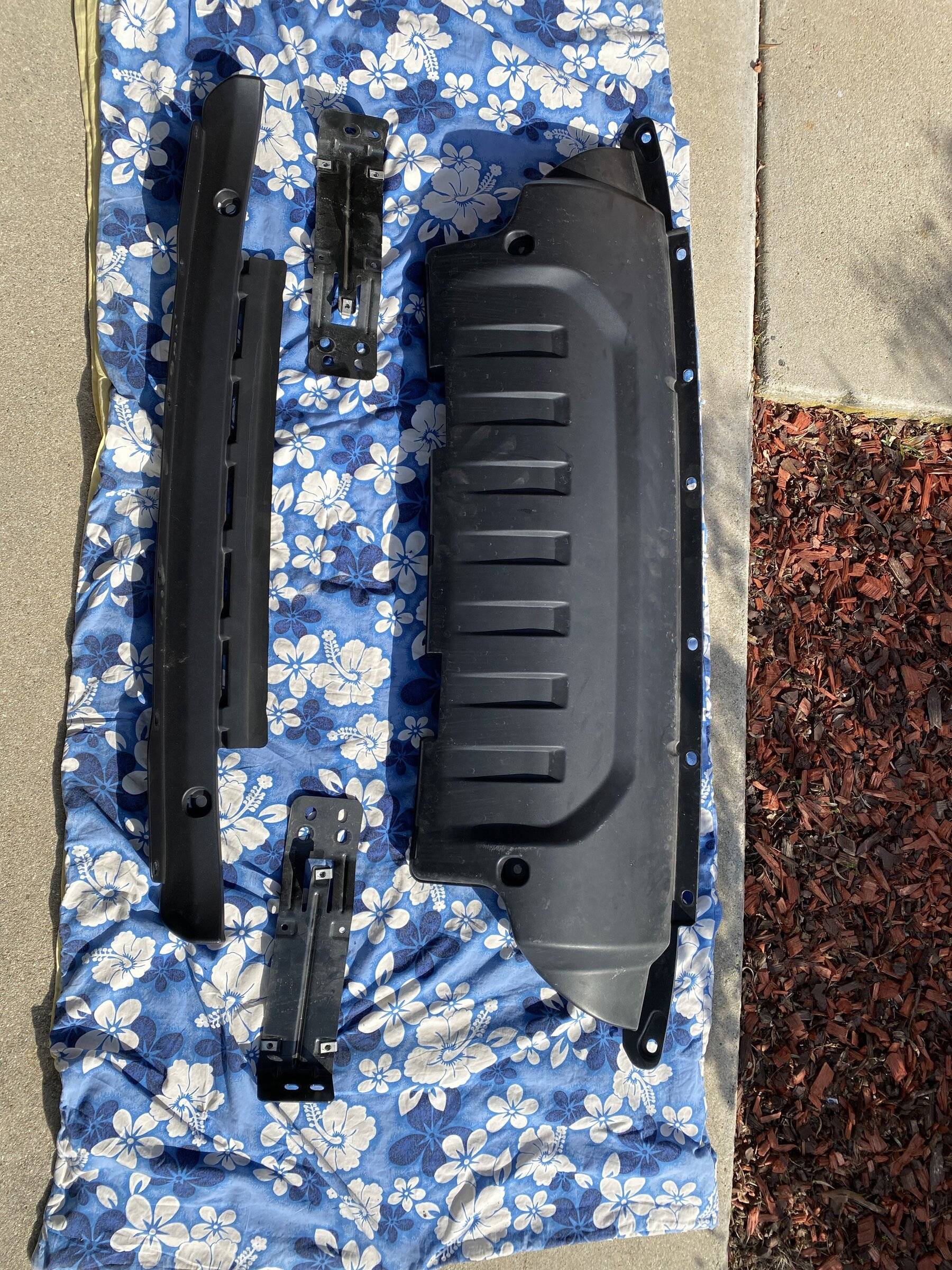 Jeep Wrangler JL Front and rear stock Willys bumpers 4BD501FE-0A6A-4C64-8FBD-71FE966E107B