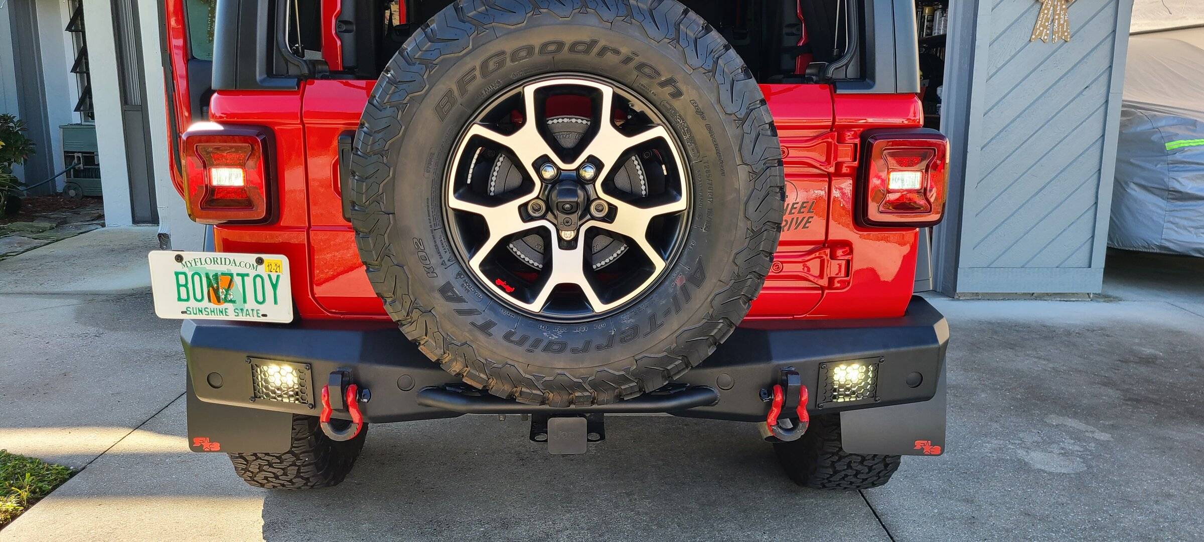 Jeep Wrangler JL Adding cube lights for reverse 20211206_100558
