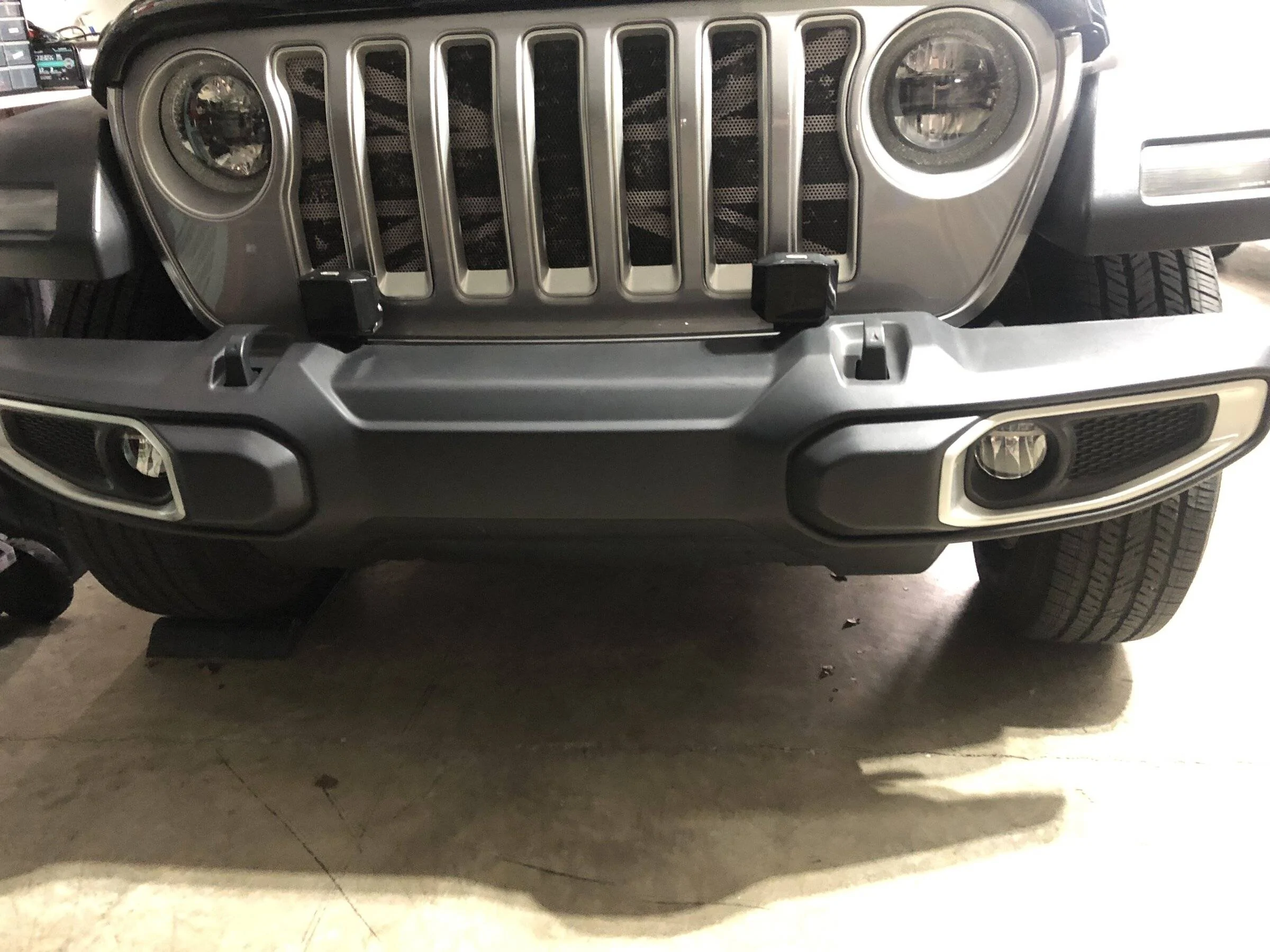 Jeep Wrangler JL Non-Rubicon Bumper Light Bar??? IMG_1650