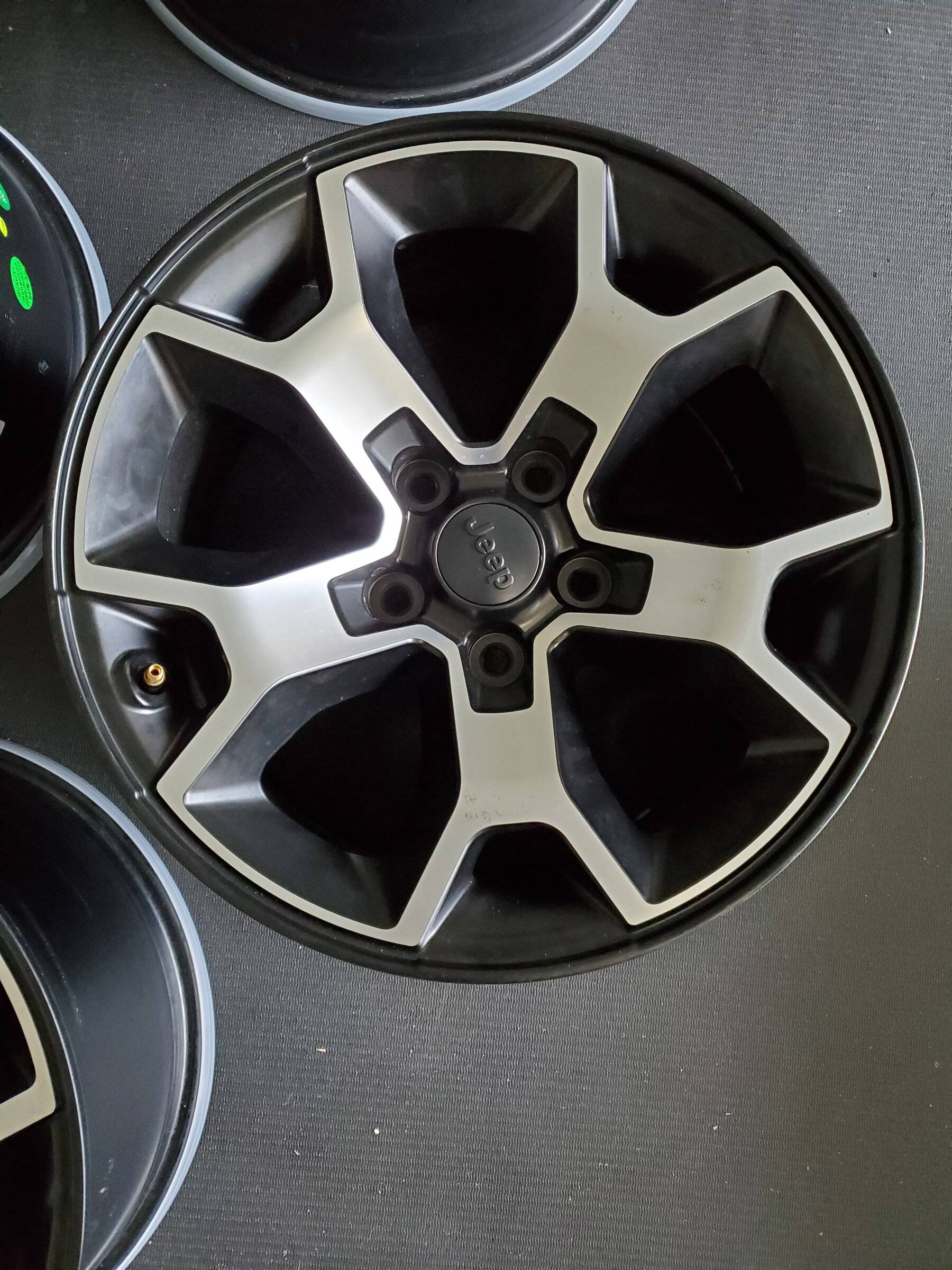 Jeep Wrangler JL fs quadratec morphic wheels 20211207_133805