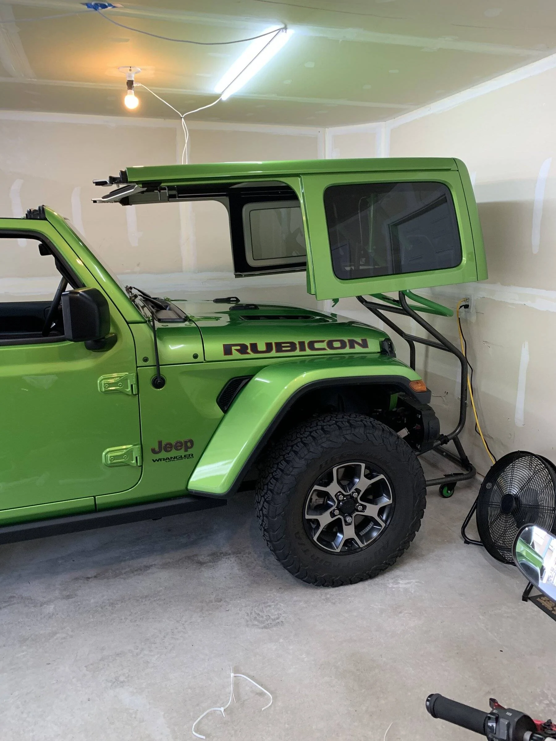 Jeep Wrangler JL Top Lift Pro IMG-0923