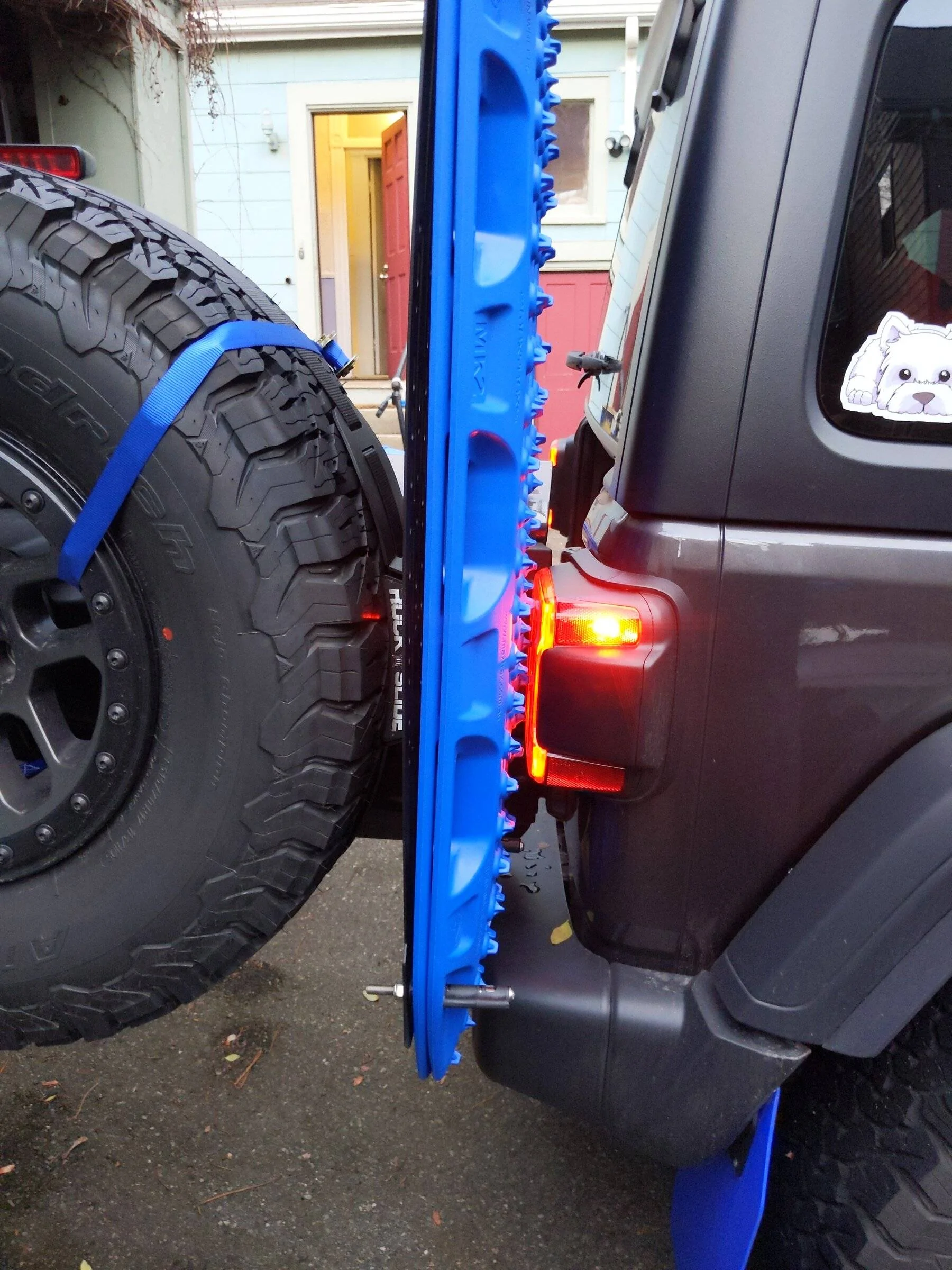 Jeep Wrangler JL MOPAR Tailgate Reinforcement Bracket - Accessories? PXL_20211212_121952729
