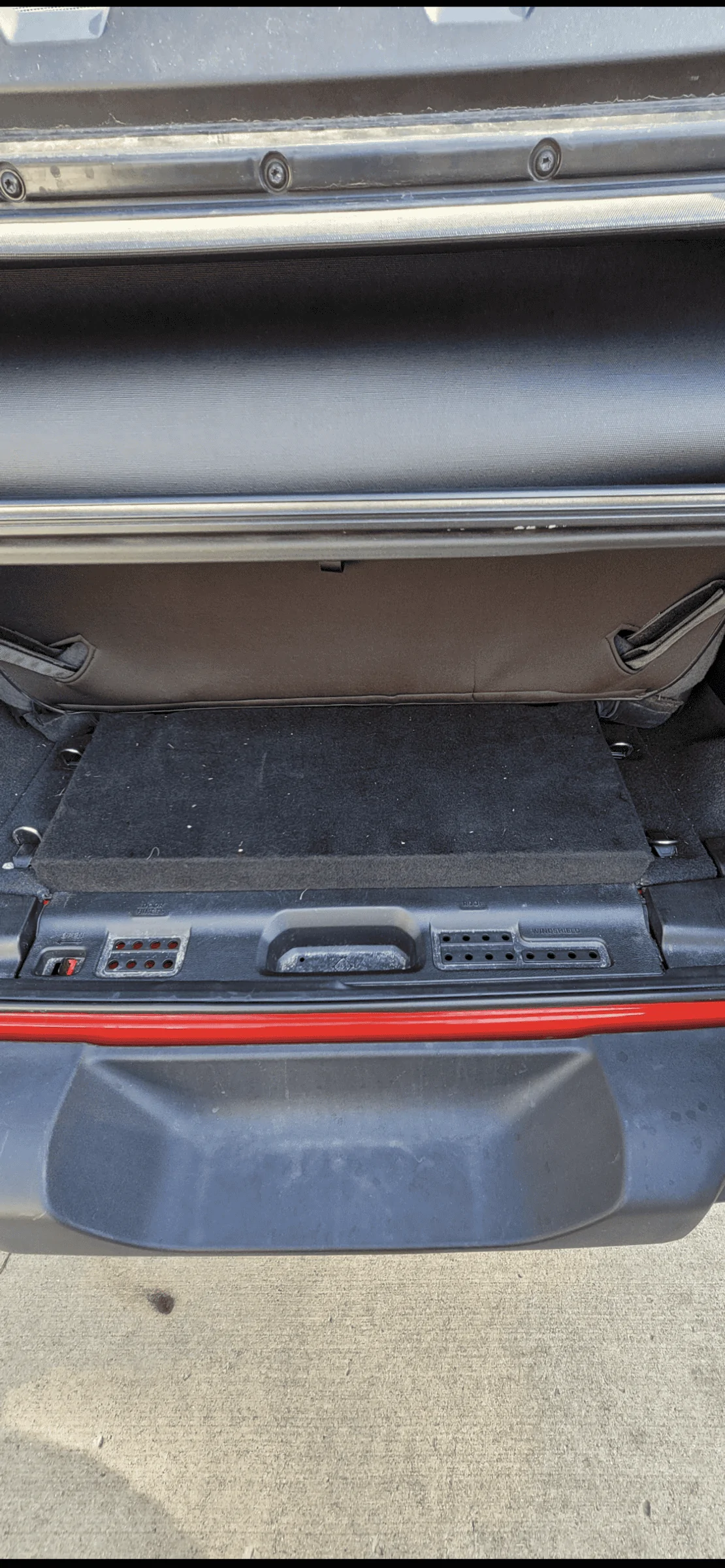 Jeep Wrangler JL Subwoofer enclosure 880B4442-F751-486F-9C39-5F63EAF6D25A