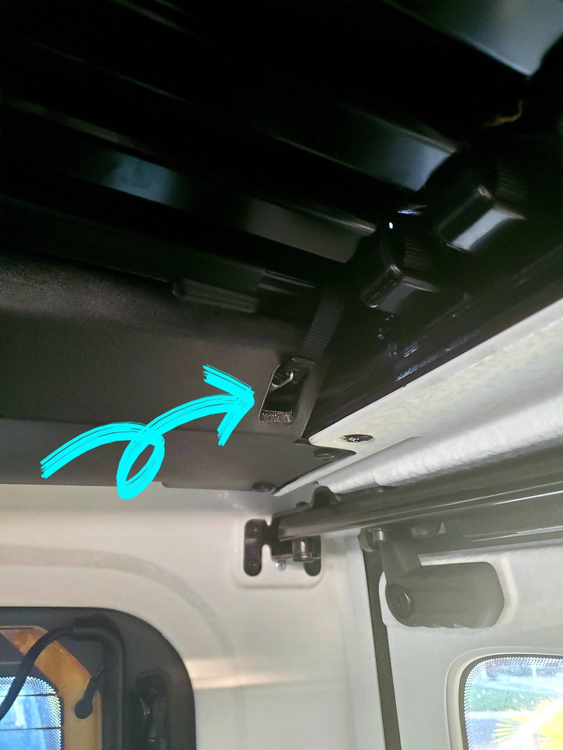 Jeep Wrangler JL Sky One-Touch - Name this part 20211215_080531