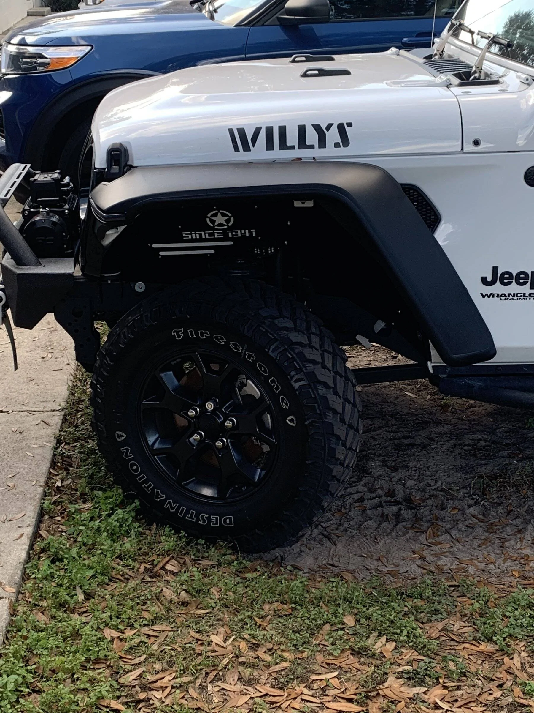 Jeep Wrangler JL Rugged Ridge MaxTerrain vs Bushwacker Hyperform BD7395C2-0872-4D69-9C53-9EDDA3A95B0B