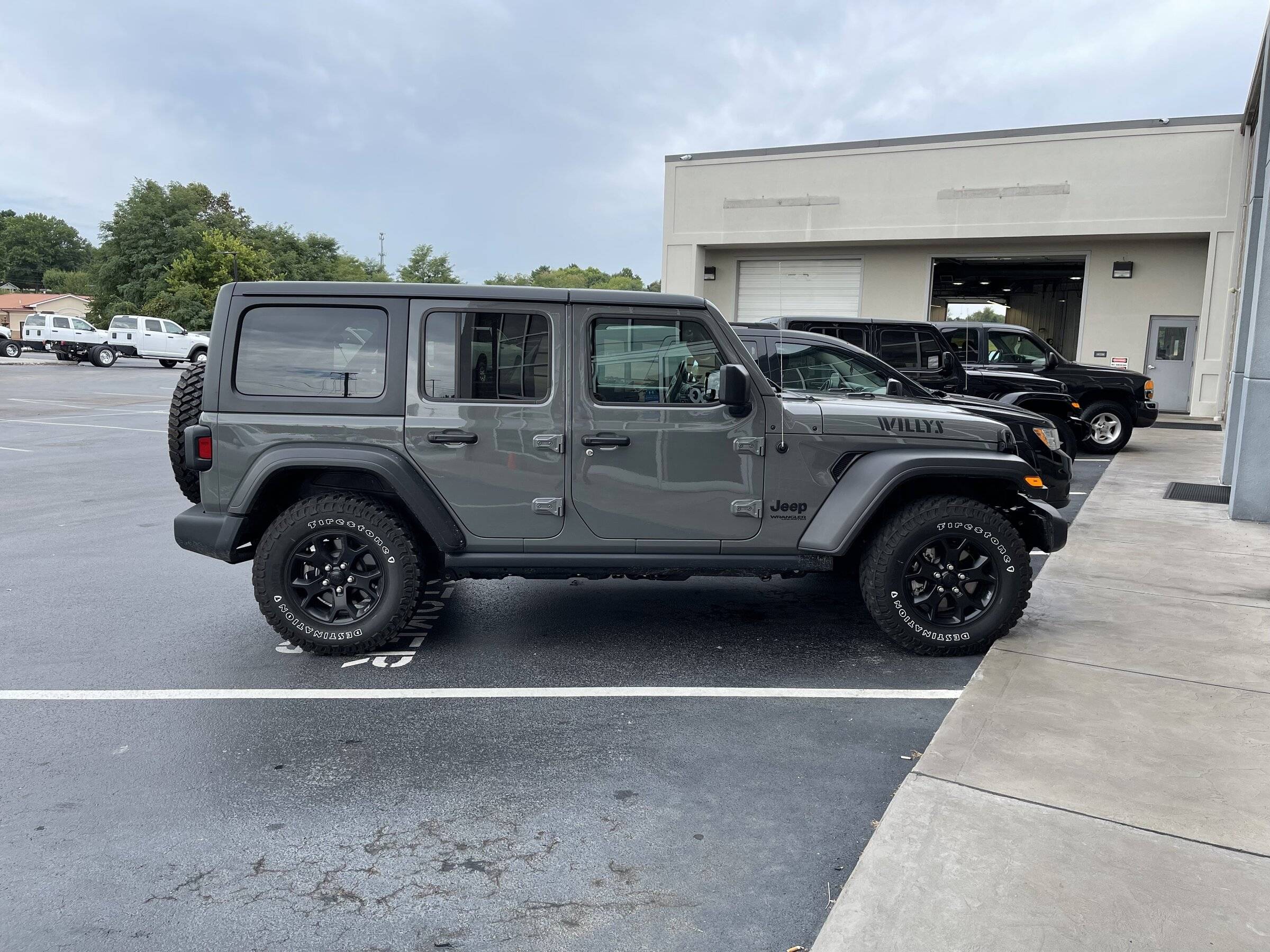 Jeep Wrangler JL Willys Stock Tire Size Question 2CD403ED-5895-4BB9-A1A6-D883A91BE872