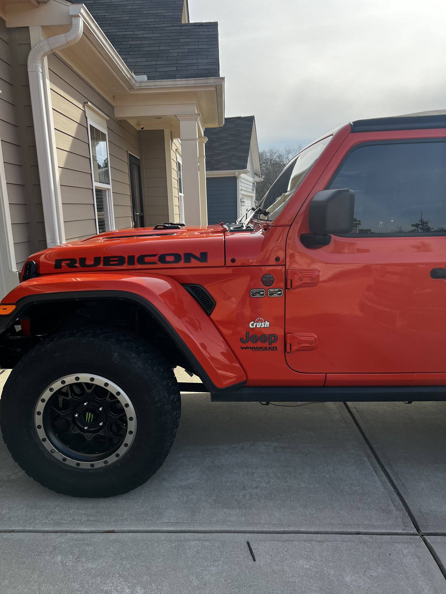 Jeep Wrangler JL Badges on backorder 74351439-5D3A-4B3E-9EAF-8F6BA0BC35EF
