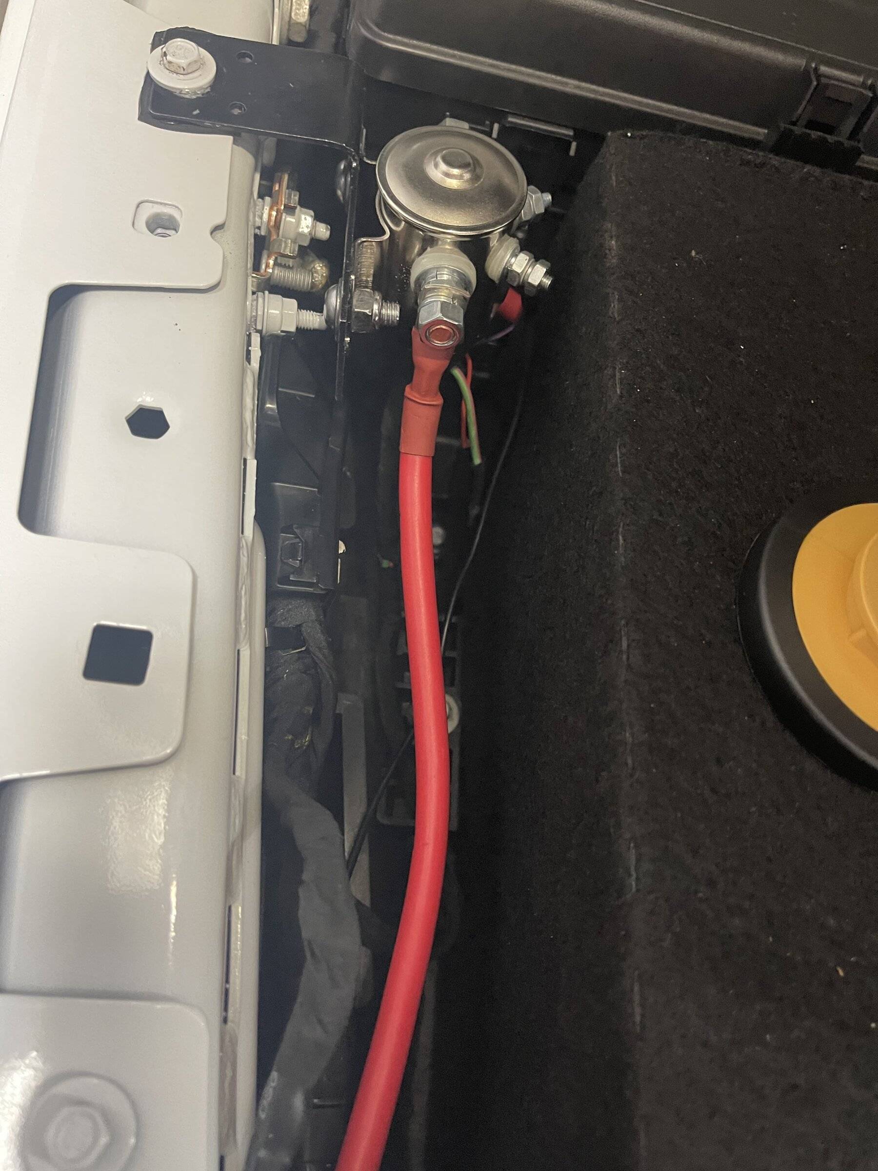 Jeep Wrangler JL Winch disconnect switch location? B2F87695-A9B8-43DB-BB60-0D433DBBCA88