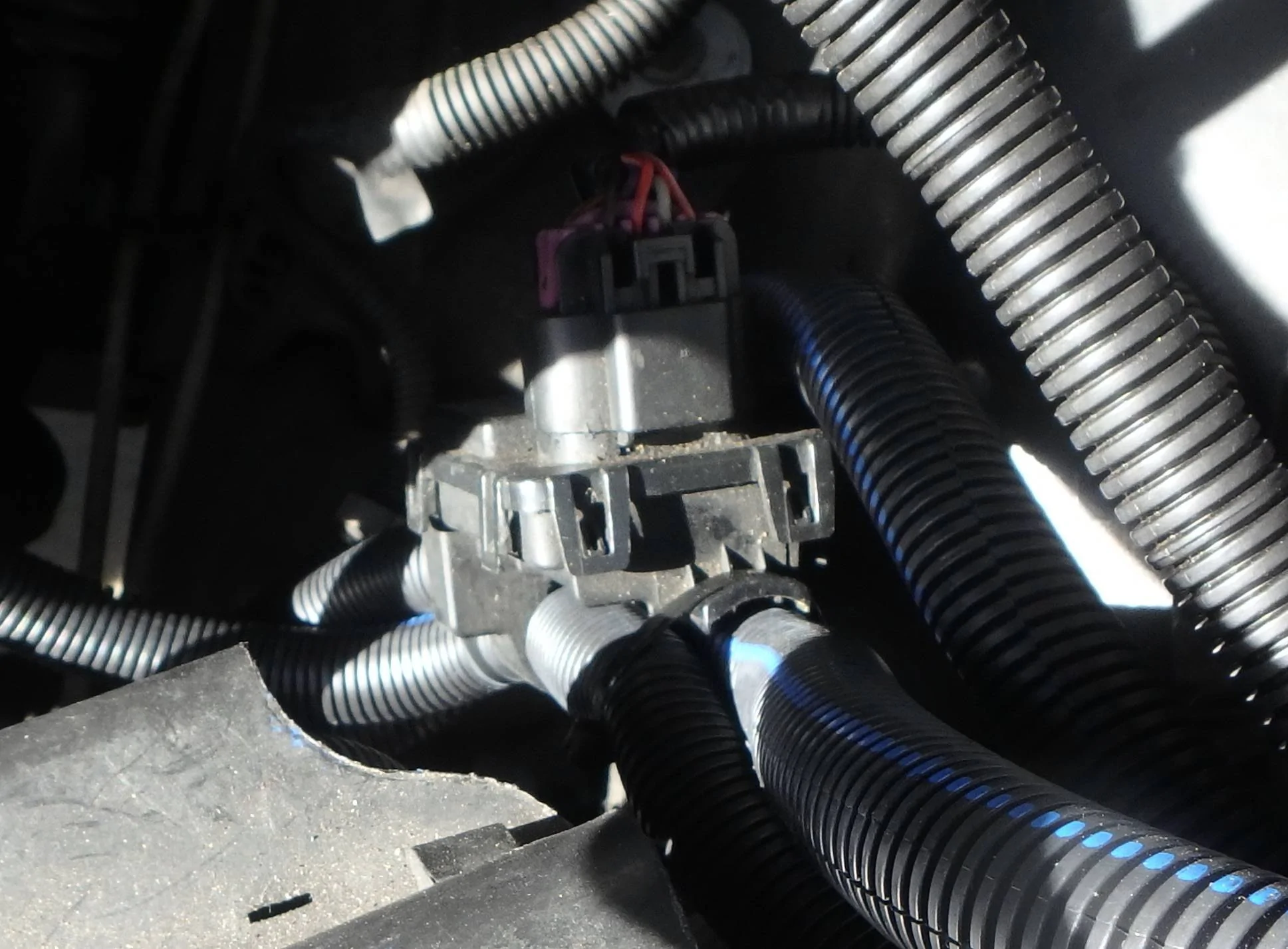 Jeep Wrangler JL Winch disconnect switch location? 7ABDF77D-F466-4068-9F58-C0B9D620DE10_1_201_a