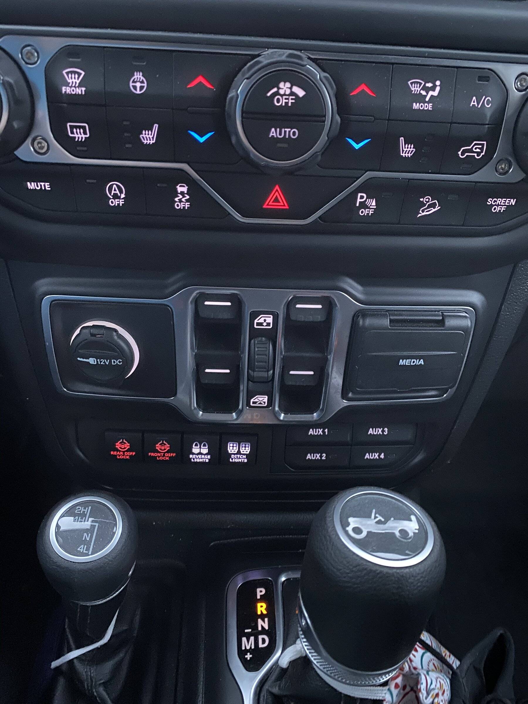 Jeep Wrangler JL Aux Switch Panel - OEM vs aftermarket? 701F4F78-1F08-4D31-8BE3-44C2EE6C197F