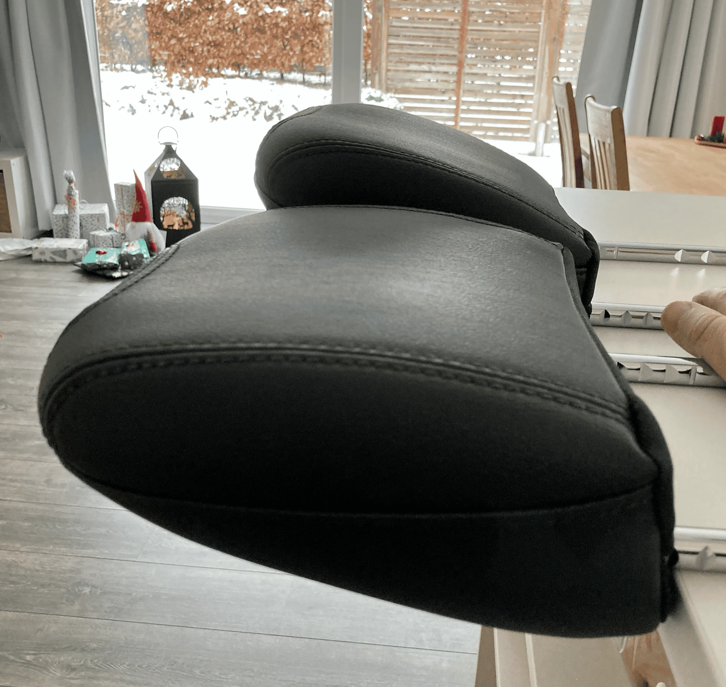 Jeep Wrangler JL Anyone else find the headrests intrusive? tempImageMF9uT3